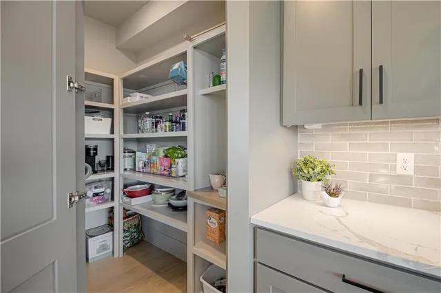 $775,000 | 1009 Wilds Parkway, Greenwood, MO 64034