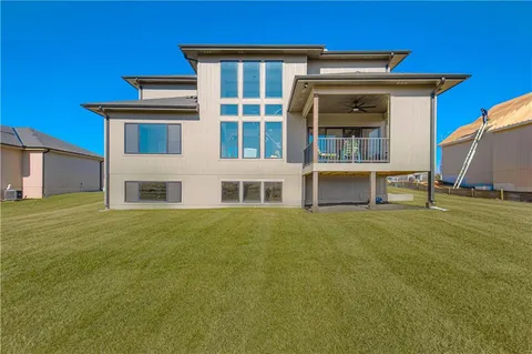 $775,000 | 1009 Wilds Parkway, Greenwood, MO 64034