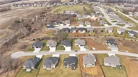 $760,000 | 1009 Wilds Parkway, Greenwood, MO 64034