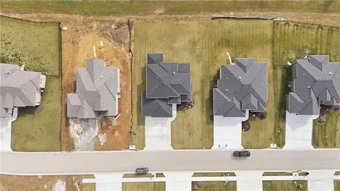 $760,000 | 1009 Wilds Parkway, Greenwood, MO 64034