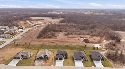 $760,000 | 1009 Wilds Parkway, Greenwood, MO 64034