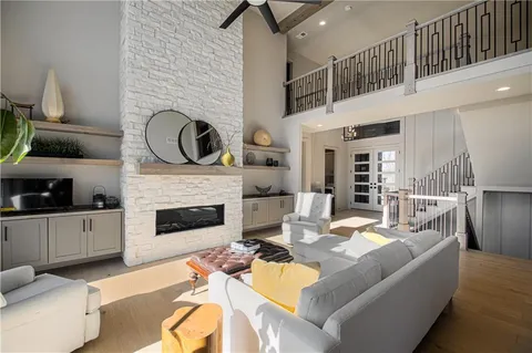 $775,000 | 1009 Wilds Parkway, Greenwood, MO 64034