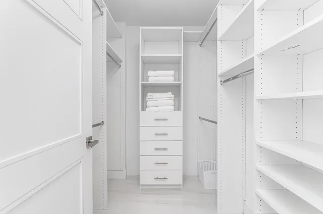 a view of walk in closet