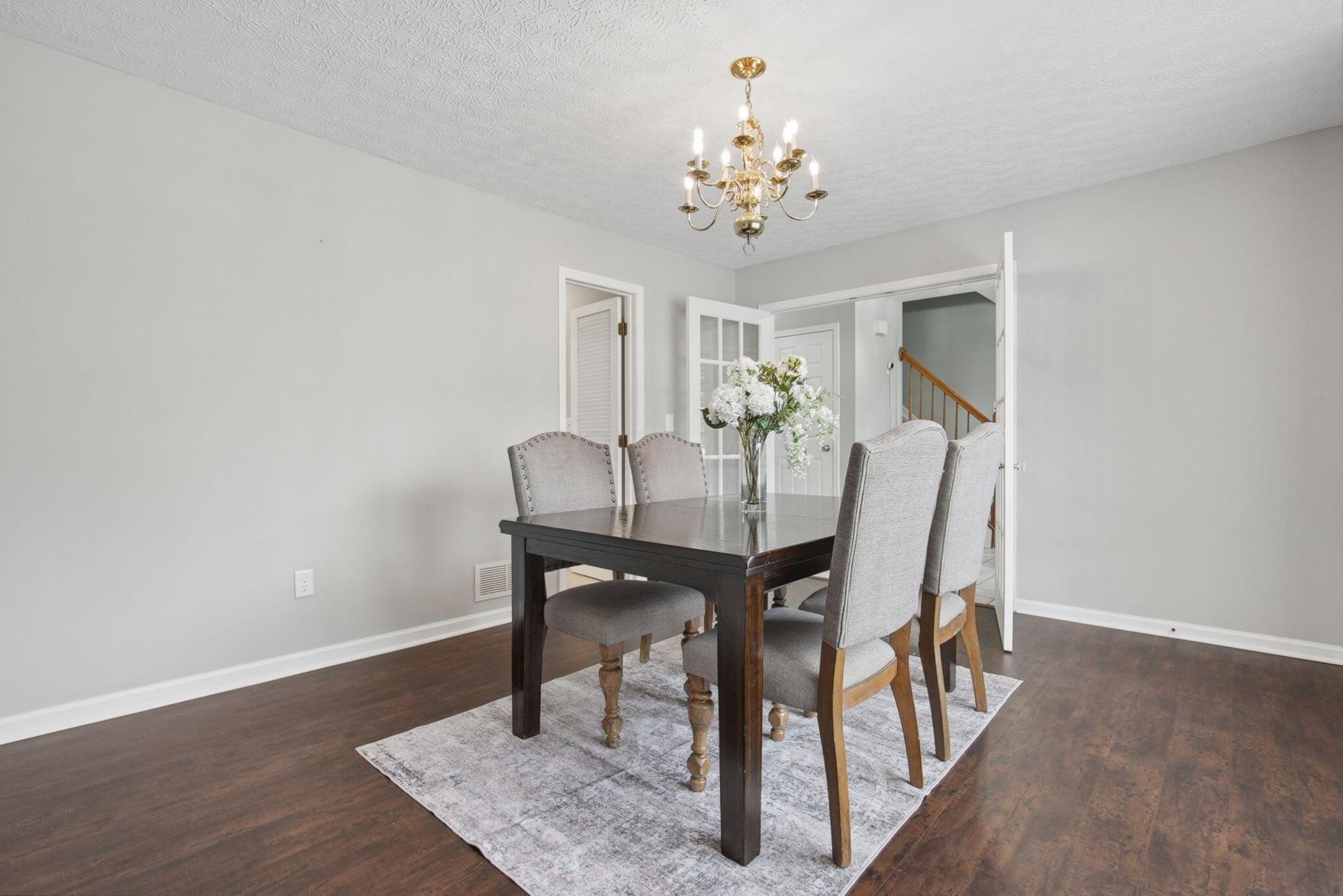 596 Ridenour Road Columbus, OH 43230 - Photo 12 of 54 11-web-or-mls-596-ridenour-rd