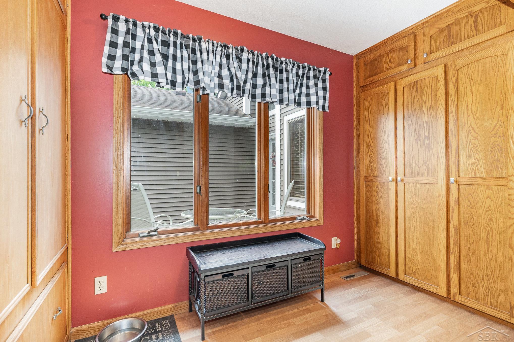 9930 North River Road Freeland, MI 48623 - Photo 15 of 43