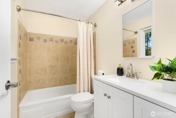 $599,950 | 2809 Montclair Court Southeast, Lacey, WA 98503