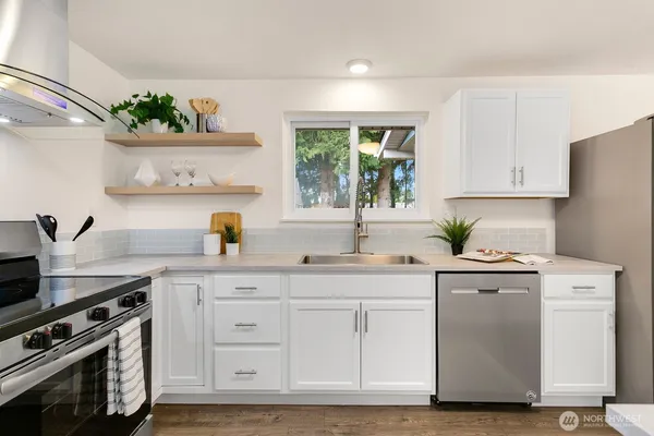 $599,950 | 2809 Montclair Court Southeast, Lacey, WA 98503