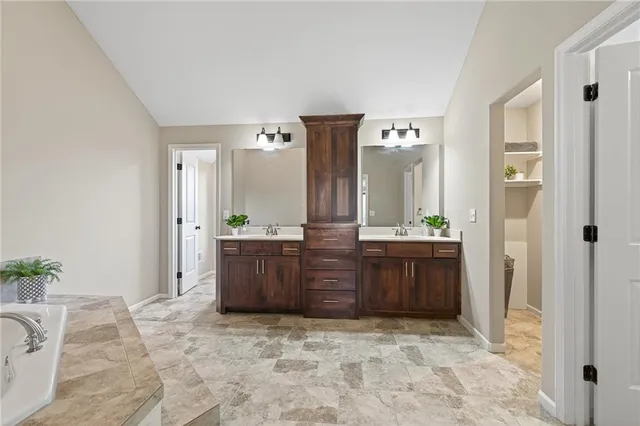 $535,000 | 2224 Northeast 112th Street, Kansas City, MO 64155