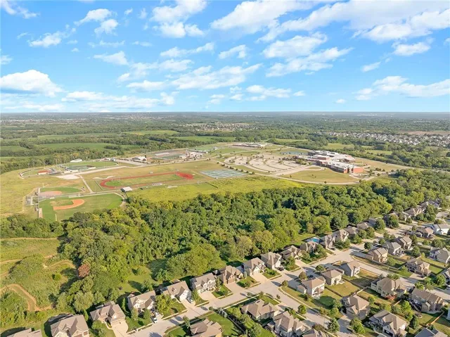 $535,000 | 2224 Northeast 112th Street, Kansas City, MO 64155