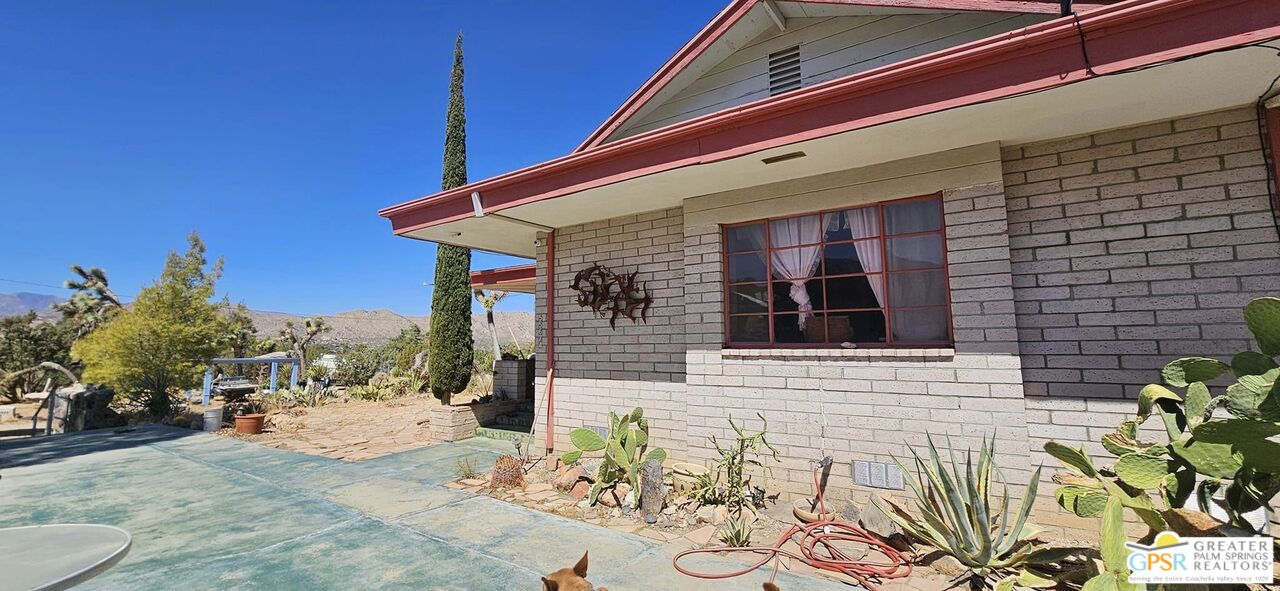 55674 Highland Trl  