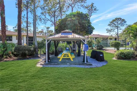 $250,000 | 1965 Courtyard Way, Unit E106, Naples, FL 34112