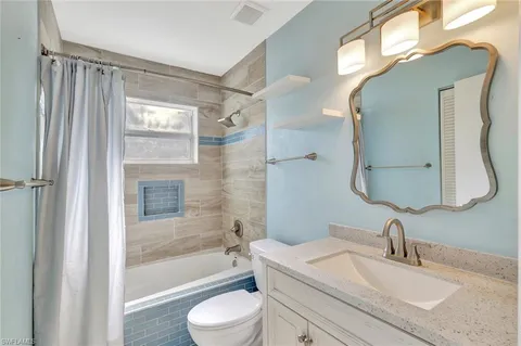 $250,000 | 1965 Courtyard Way, Unit E106, Naples, FL 34112