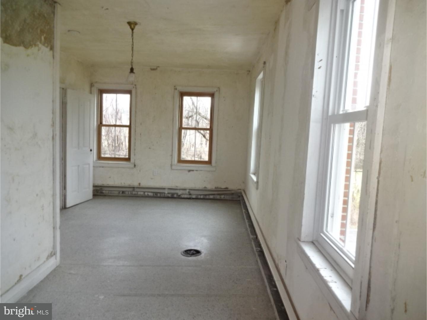 115 Galen Hall Road Reinholds, PA 17569 - Photo 5 of 12 Gallery Image 5