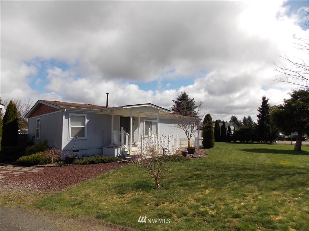 8334 183rd Avenue Southwest Rochester, WA 98579 - Photo 2 of 21