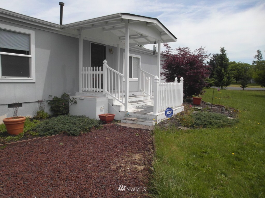 8334 183rd Avenue Southwest Rochester, WA 98579 - Photo 3 of 21