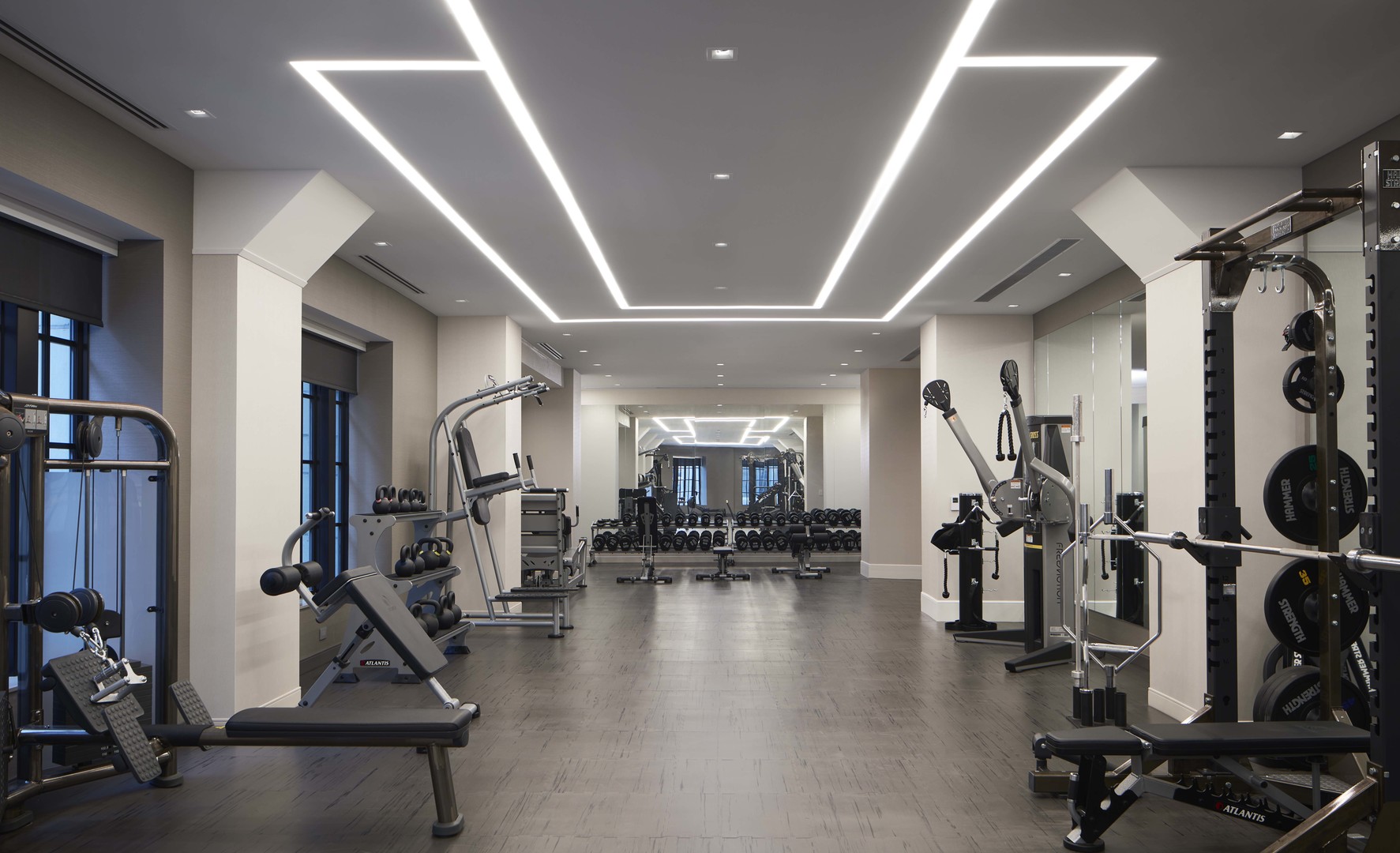 435 North Michigan Avenue, Unit 1005 Chicago, IL 60611 - Photo 14 of 20 a view of a room with gym equipment