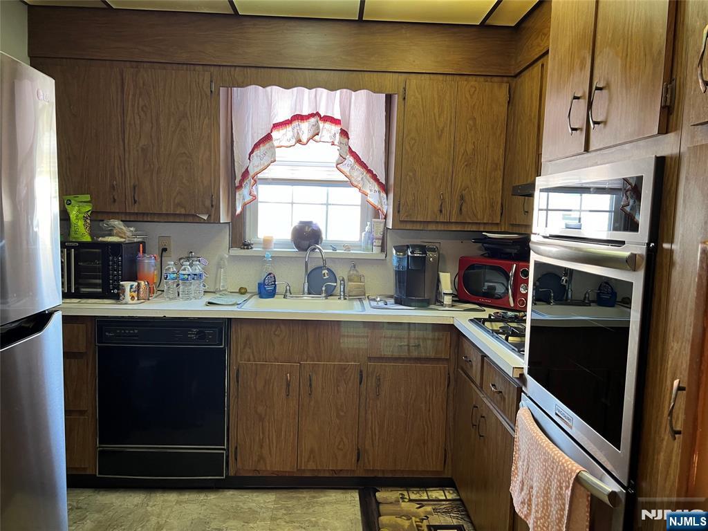 23 Koster Street, Unit 1 Wallington, NJ 07057 - Photo 6 of 10