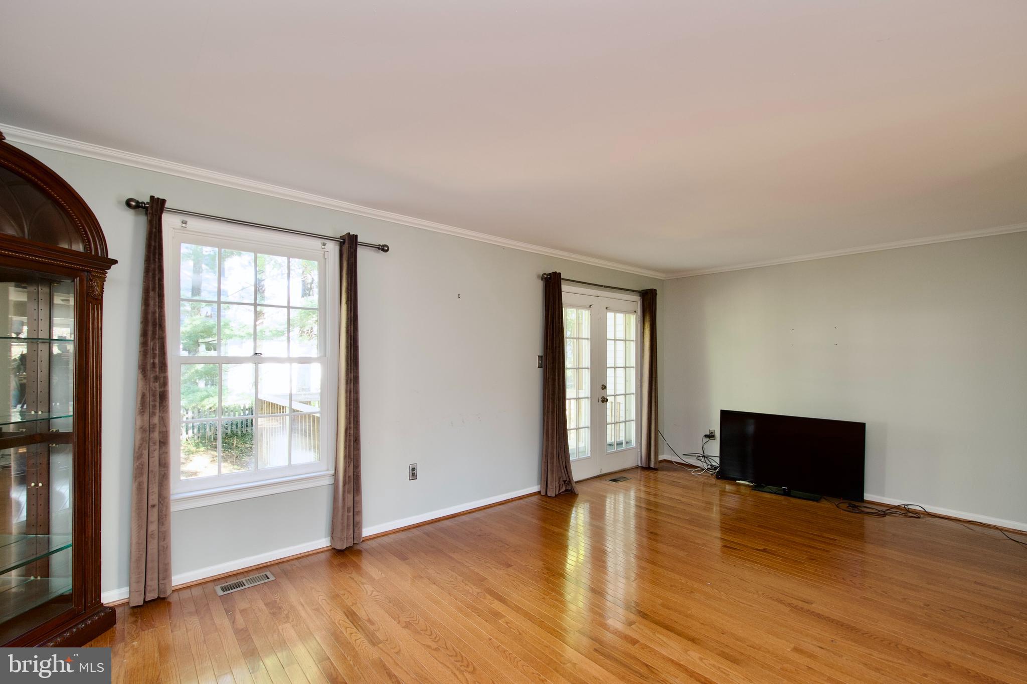 11324 Baritone Court Silver Spring, MD 20901 - Photo 7 of 41 Gallery Image 7