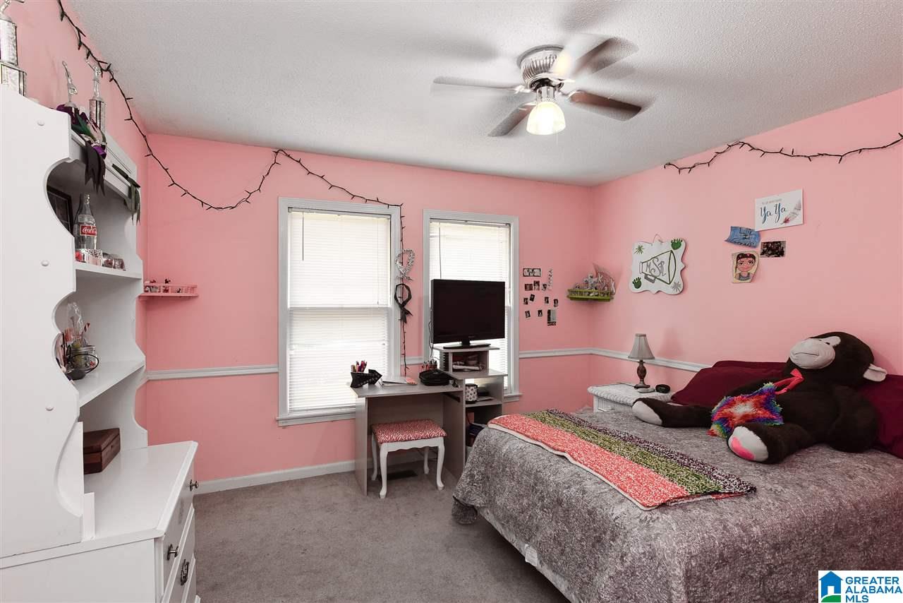 805 Round Hill Road Pelham, AL 35124 - Photo 31 of 40