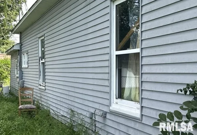 $20,000 | 1203 West Oak Street, West Frankfort, IL 62896