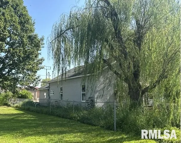 $20,000 | 1203 West Oak Street, West Frankfort, IL 62896