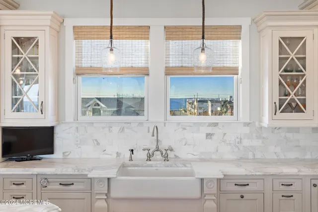 $8,395,000 | 6601 Ocean Boulevard, Beach Haven, NJ 08008