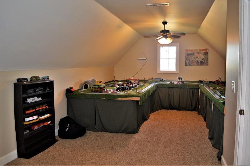 1233 Post Oak Road Belvidere, TN 37306 - Photo 19 of 30 Just off bedroom 4 is the 26x13 training room. The possibilities are endless for this space.