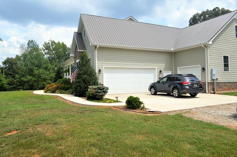 1233 Post Oak Road Belvidere, TN 37306 - Photo 25 of 30 There are 2 attached garages.
