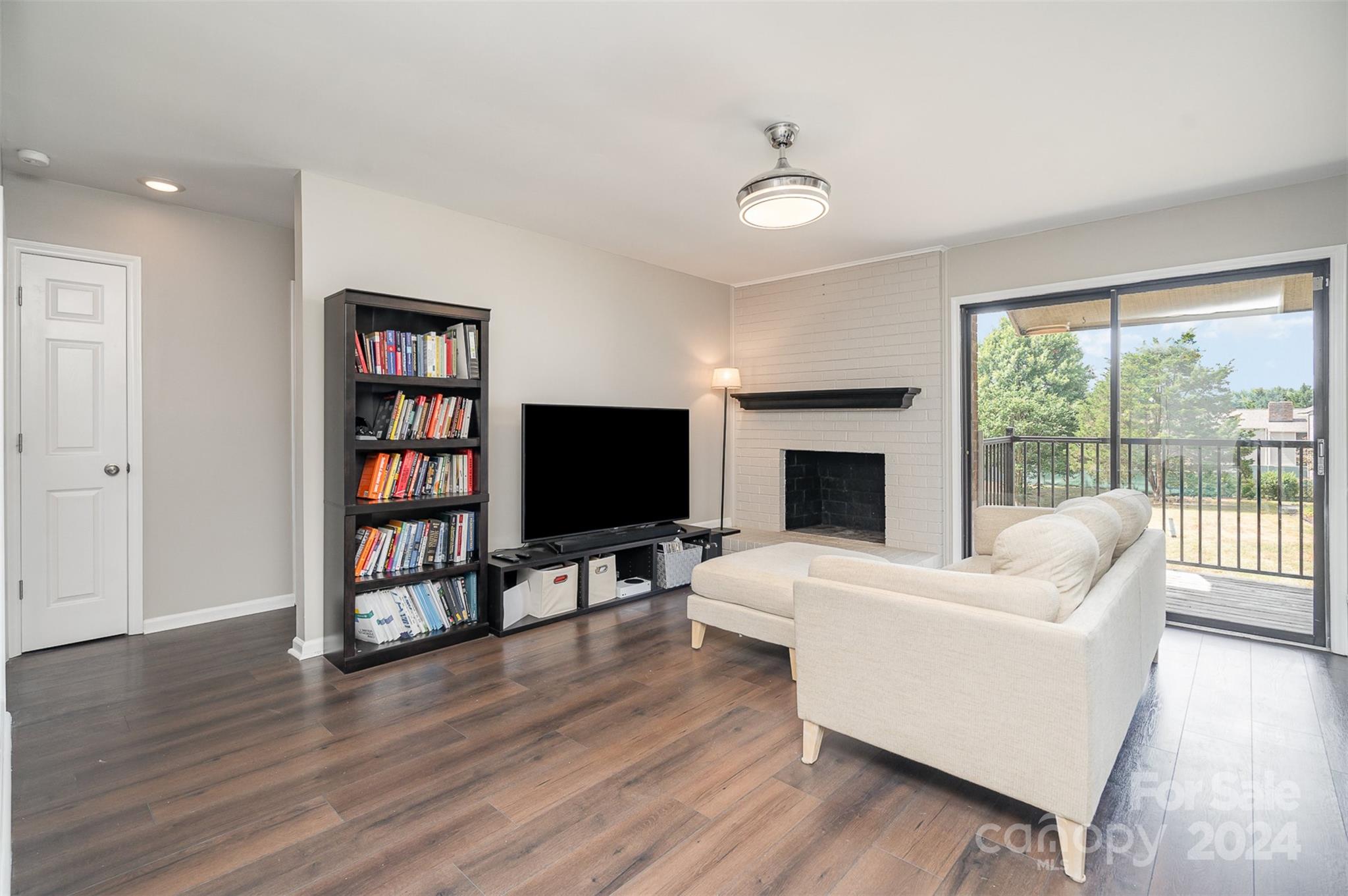 11010 Cedar View Road Charlotte, NC 28226 - Photo 4 of 32