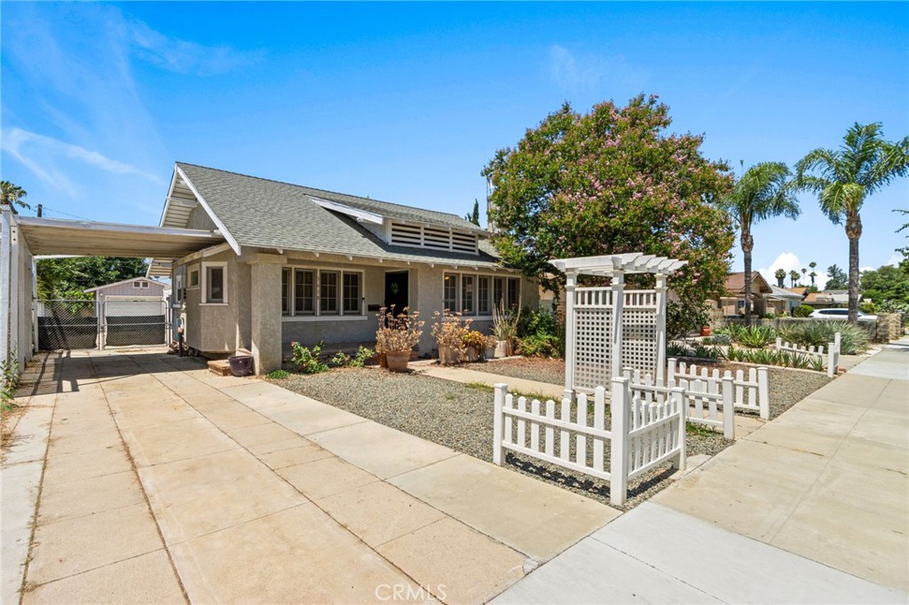 3658 Hoover Street Riverside, CA 92504 - Photo 2 of 40