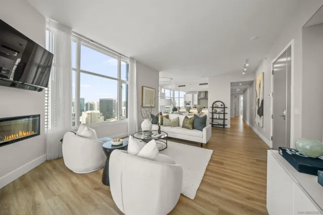 $1,995,000 | 550 Front Street, Unit 2303, San Diego, CA 92101
