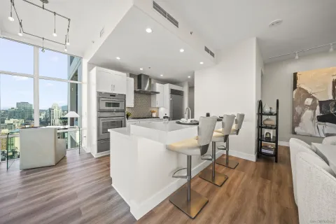 $1,945,000 | 550 Front Street, Unit 2303, San Diego, CA 92101