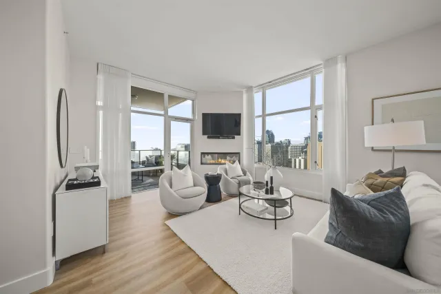 $1,995,000 | 550 Front Street, Unit 2303, San Diego, CA 92101