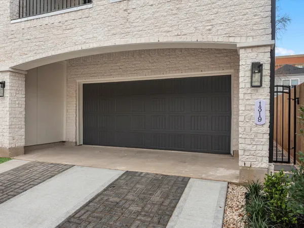 $5,500 | 1319 West Bell Street, Houston, TX 77019