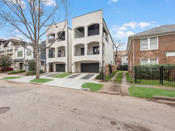 $5,500 | 1319 West Bell Street, Houston, TX 77019