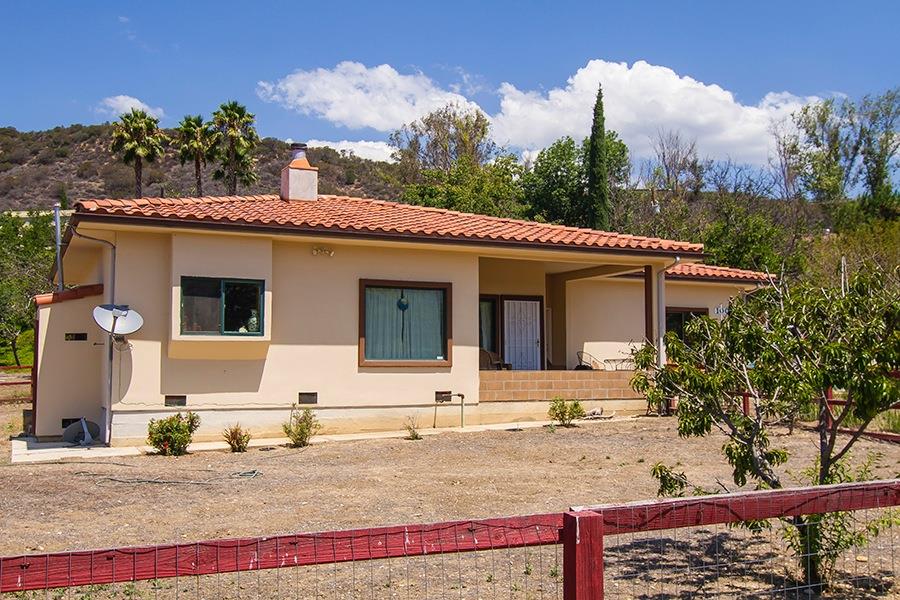 10075 Ojai Santa Paula Road Ojai, CA 93023 - Photo 14 of 17 a view of a house with a snow on the road