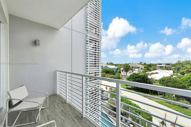$4,990 | 1900 Southeast 2nd Street, Unit 301, Deerfield Beach, FL 33441