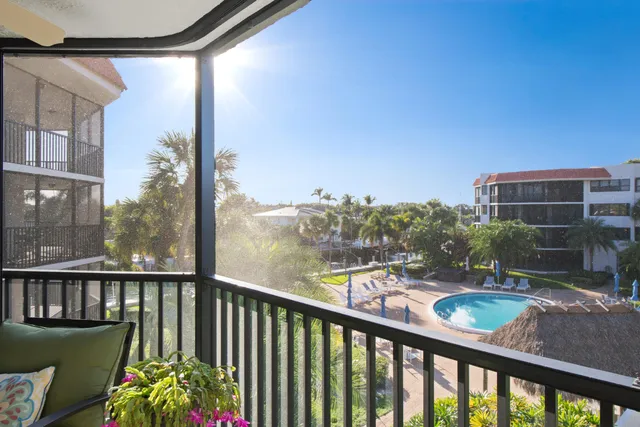 $375,000 | 800 Jeffery Street, Unit 303, Boca Raton, FL 33487