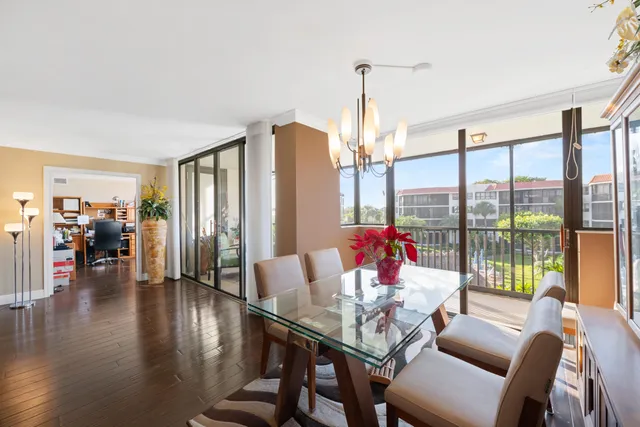 $375,000 | 800 Jeffery Street, Unit 303, Boca Raton, FL 33487