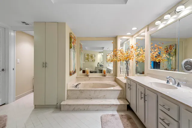 $375,000 | 800 Jeffery Street, Unit 303, Boca Raton, FL 33487