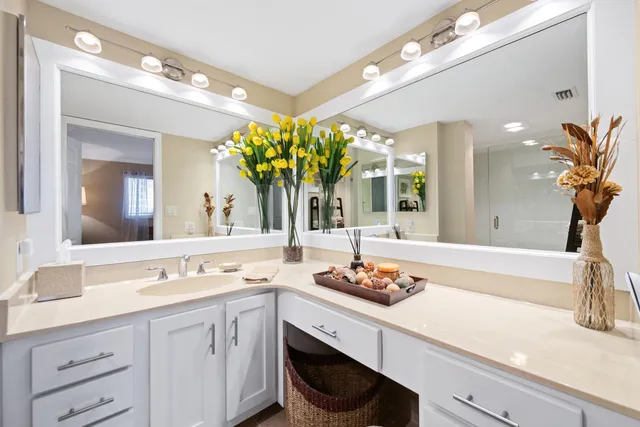 $375,000 | 800 Jeffery Street, Unit 303, Boca Raton, FL 33487