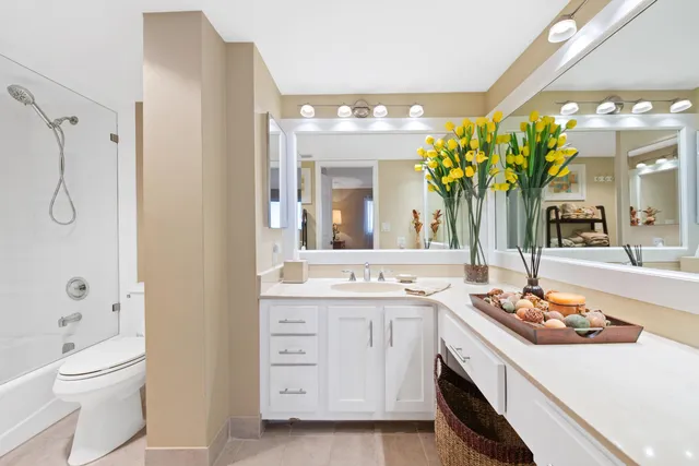 $375,000 | 800 Jeffery Street, Unit 303, Boca Raton, FL 33487