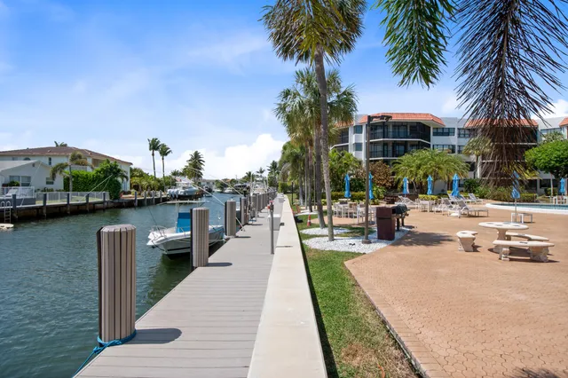 $375,000 | 800 Jeffery Street, Unit 303, Boca Raton, FL 33487