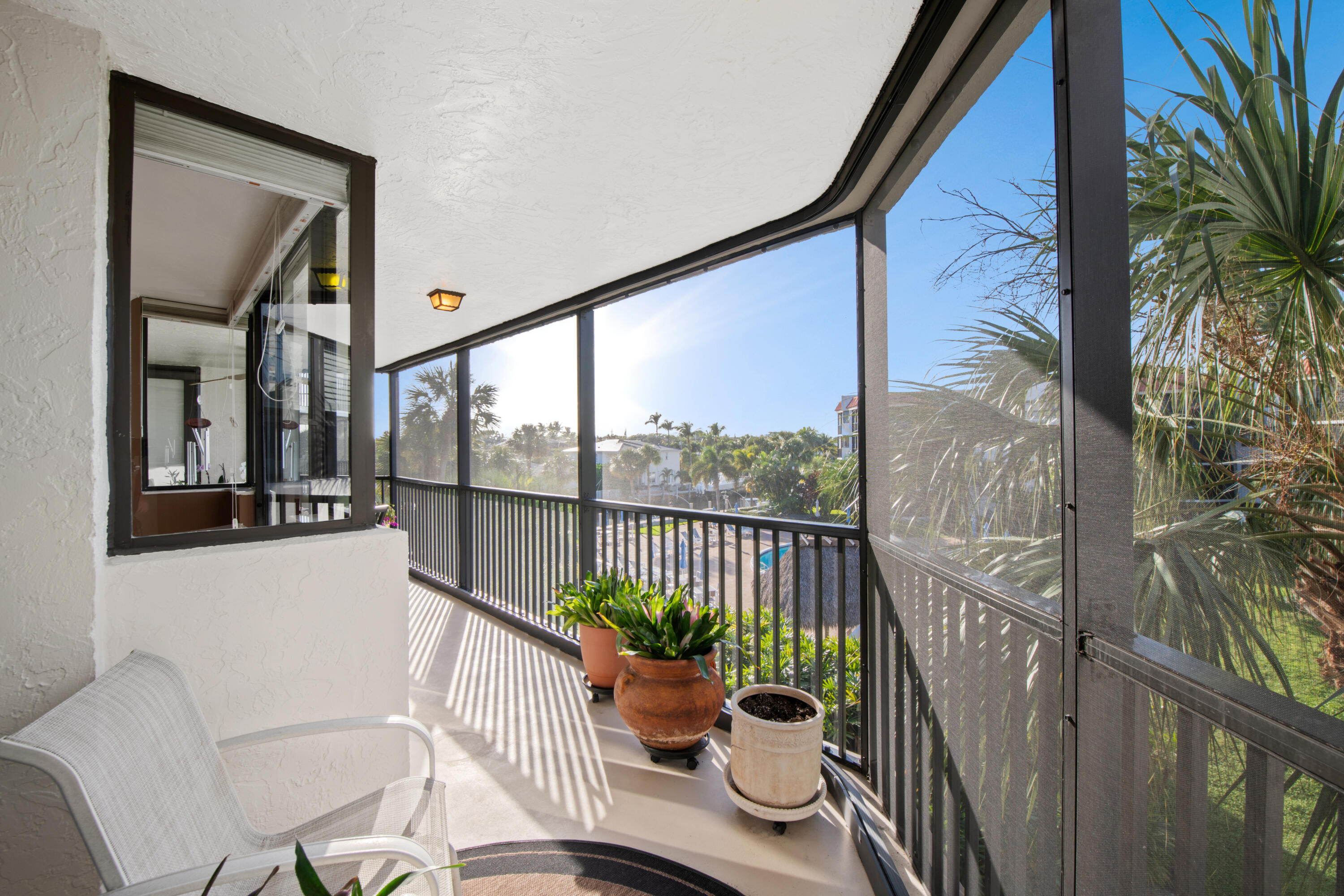 800 Jeffery Street, Unit 303 Boca Raton, FL 33487 - Photo 4 of 43 DSC_4878