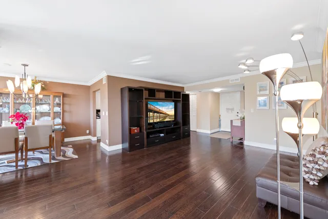 $375,000 | 800 Jeffery Street, Unit 303, Boca Raton, FL 33487