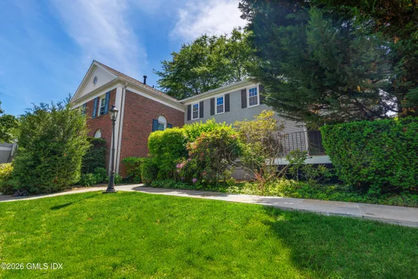 $1,295,000 | 14 Greenwich Hills Drive, Unit 14, Greenwich, CT 06831