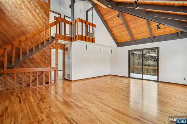 $989,000 | 159 Deer Trail North, Ramsey, NJ 07446