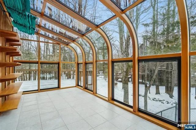 $989,000 | 159 Deer Trail North, Ramsey, NJ 07446