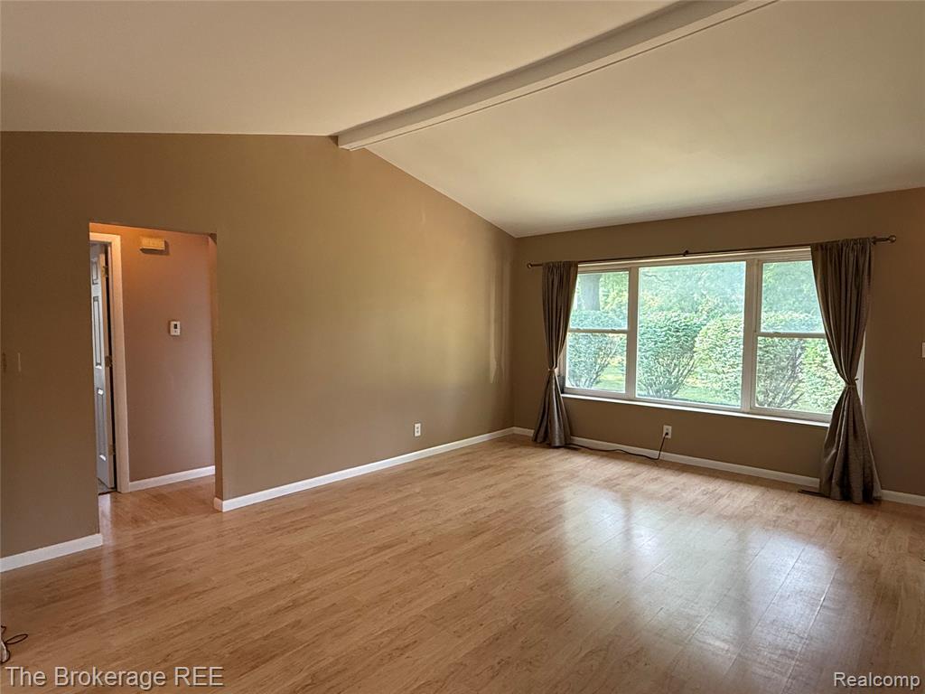 6509 Silver Lake Road Linden, MI 48451 - Photo 3 of 10