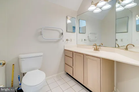 $898,900 | 208 Pond View Drive, Bethany Beach, DE 19930